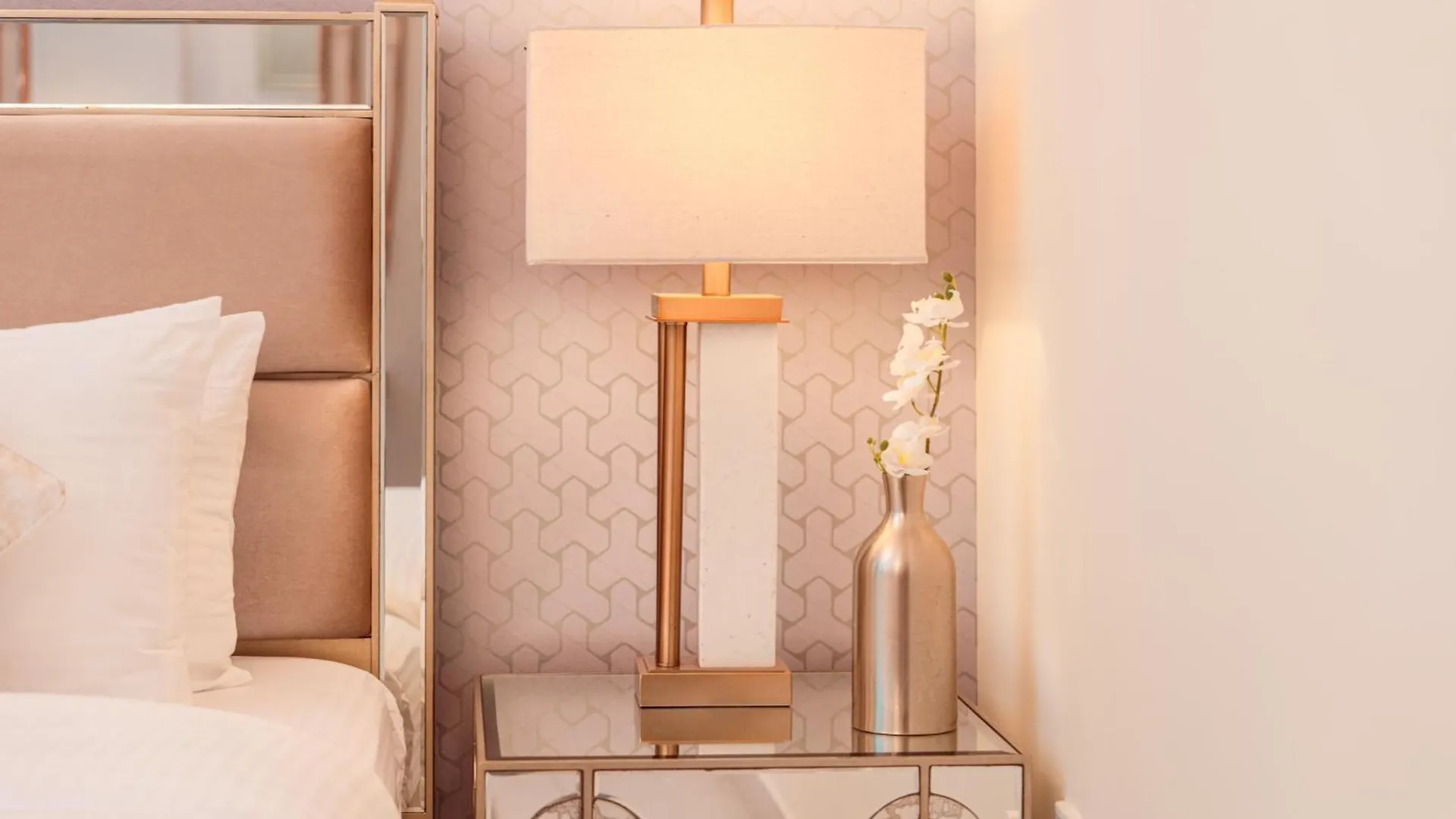 Elite Royal Apartment - Full Burj Khalifa & Fountain View - Luxurious - Largest Layout - Chairman Dubai