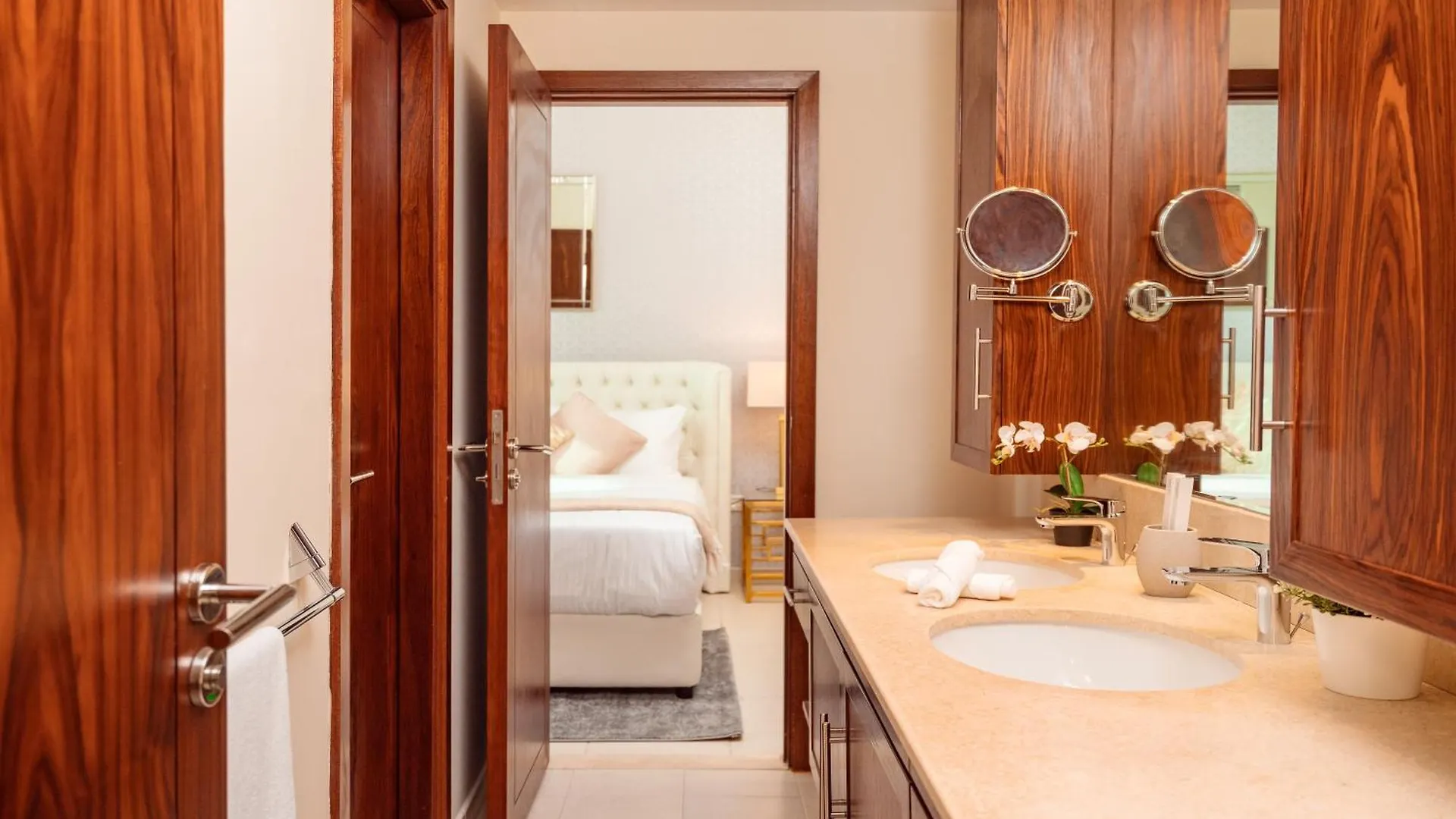 Elite Royal Apartment - Full Burj Khalifa & Fountain View - Luxurious - Largest Layout - Chairman Dubai